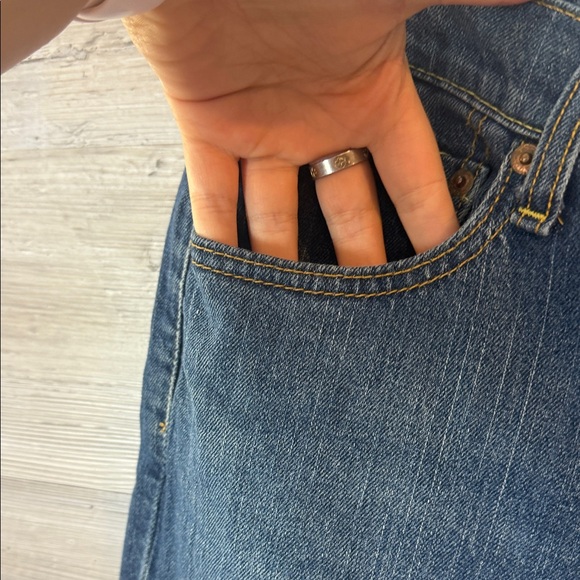 Levi’s Women's 505 Straight Leg Blue Jeans - Picture 3 of 9